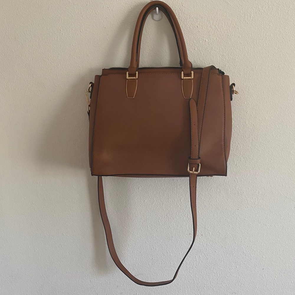 Women’s brown purse